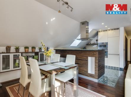 ac6e7bac-890c-427a-a2a1-359d8563ad50.jpg | Prodej - dům/vila, 269 m²