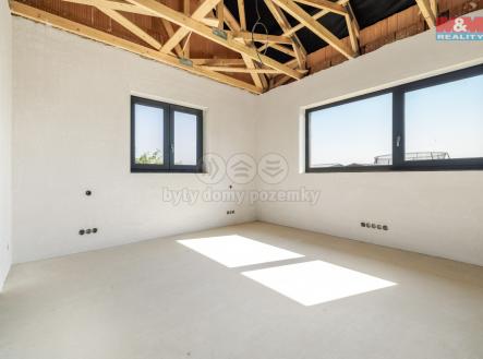 . | Prodej - dům/vila, 179 m²