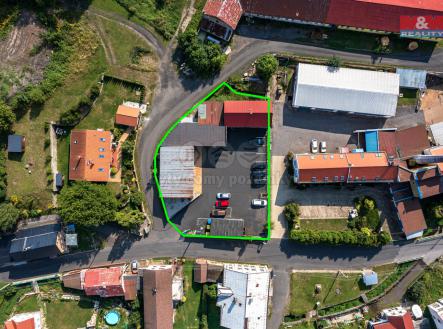 pohled na dům s dílnou | Prodej - dům/vila, 392 m²