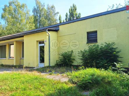 dům | Pronájem - obchodní prostor, 261 m²