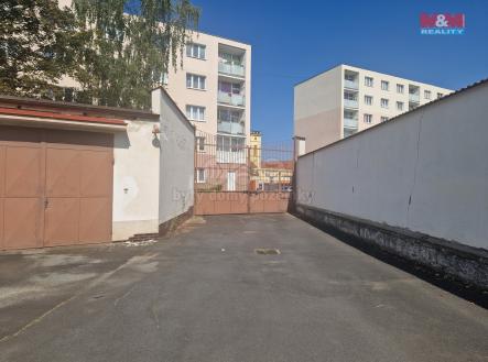 vjezd | Pronájem - skladovací prostor, 80 m²