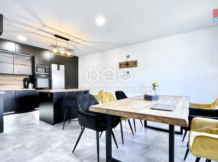 Jídelna | Prodej - dům/vila, 220 m²