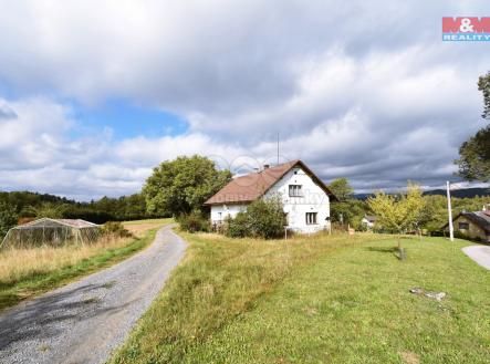 okolí domu | Prodej - dům/vila, 182 m²