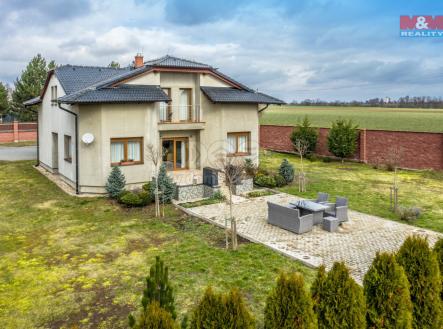 Pohled na vilu | Prodej - dům/vila, 250 m²