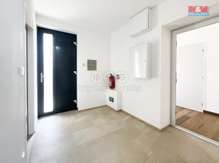 Vchod 3.jpg | Prodej bytu, 1+1, 36 m²