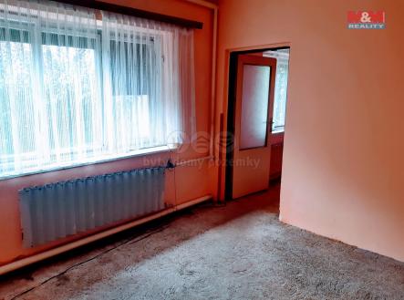 pokoj s pohledem ke vchodu do domu.jpg | Prodej - dům/vila, 120 m²