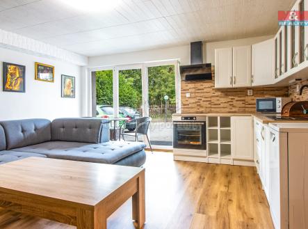 kuchyň s obývacím pokojem | Prodej - dům/vila, 216 m²