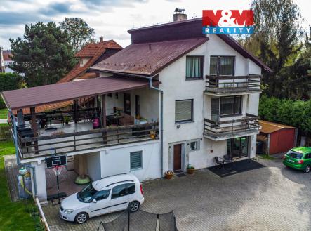 pohled na dům  | Prodej - dům/vila, 216 m²