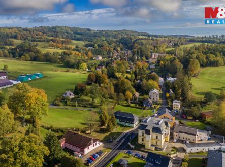 okolí | Prodej - dům/vila, 450 m²