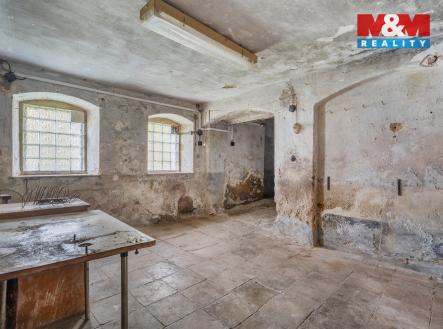 1 NP | Prodej - dům/vila, 450 m²