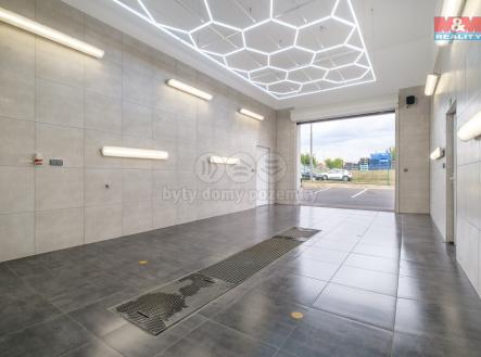 Prodej obchodního objektu, 1184 m², Kadaň, ul. Královský Vrch | Prodej - obchodní prostor, 1 184 m²