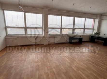 FotoV.jpg | Pronájem - kanceláře, 600 m²