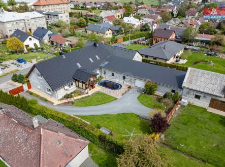 Dům Úvalno-14.jpg | Prodej - dům/vila, 450 m²