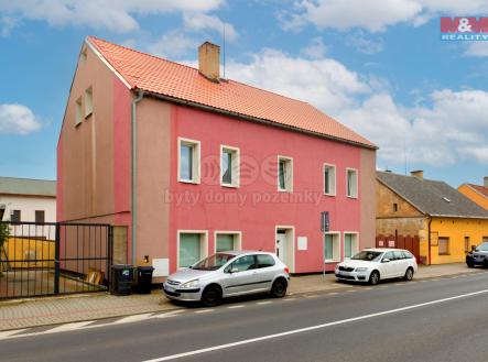 Dům | Prodej - dům/vila, 180 m²