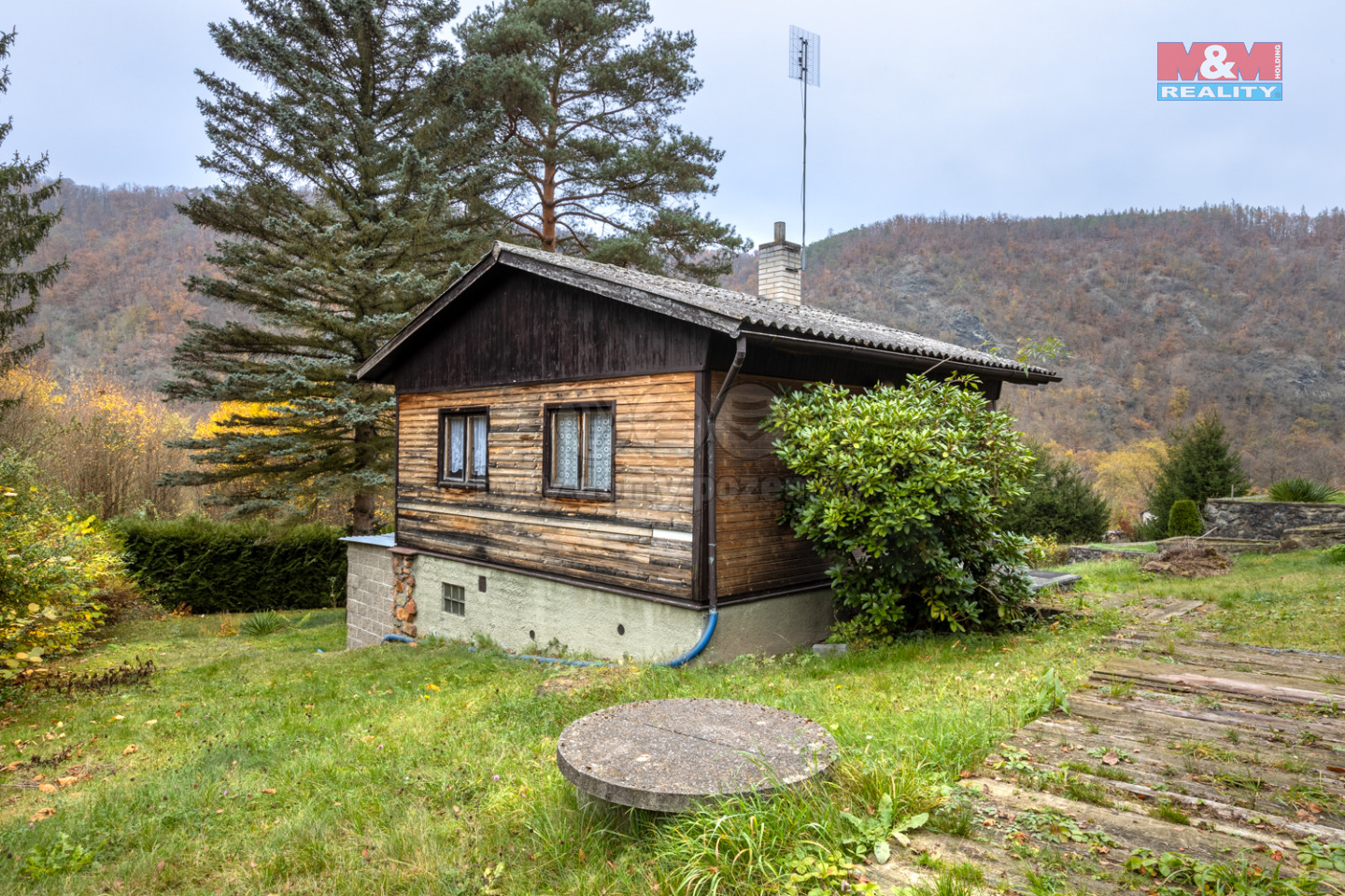 Realitni╠ü fotografie - U╠üjezd nad Zbec╠înem - Ma╠üria Somolova╠ü - 19.jpg