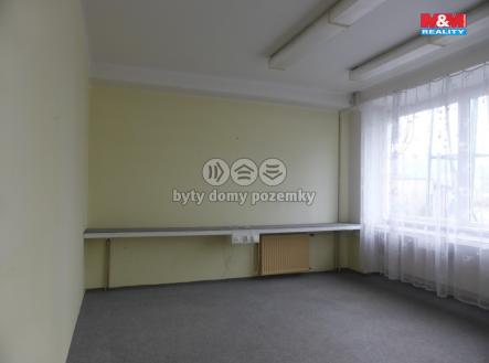 1_711383_4ebeb274bff9aaac5a2546e46c9fe69bf66a8213.jpg | Pronájem - kanceláře, 341 m²