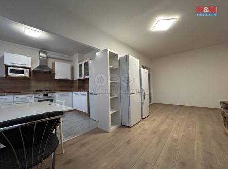 kuchyně s obývacím pokojem | Prodej bytu, 4+kk, 89 m²