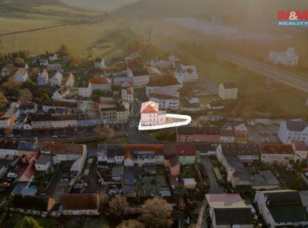 Pohled na objekt a okolí | Prodej - obchodní prostor, 849 m²