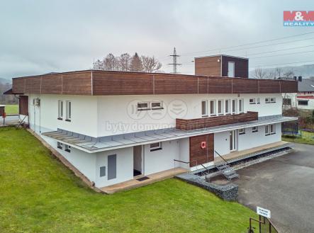 Pohled z ulice | Prodej - obchodní prostor, 327 m²