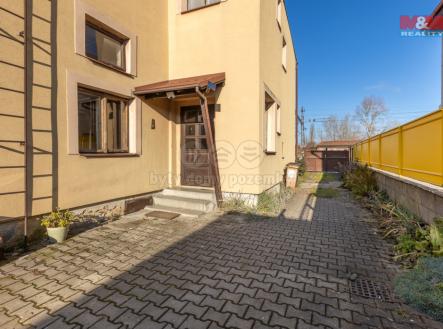 Vstup do domu | Prodej - dům/vila, 120 m²