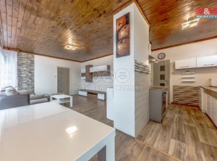 kuchyň s obývacím pokojem | Prodej - dům/vila, 103 m²