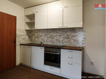 Byt 2+KK Zlín Zábrančí 38m2. 1.jpg | Pronájem bytu, 2+kk, 38 m²