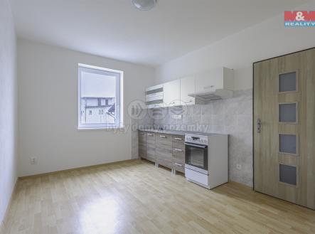 místnost s kuchyní | Pronájem bytu, 2+kk, 40 m²