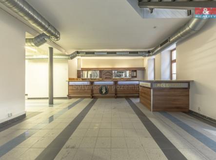 Vstupní místnost  | Pronájem - obchodní prostor, 396 m²