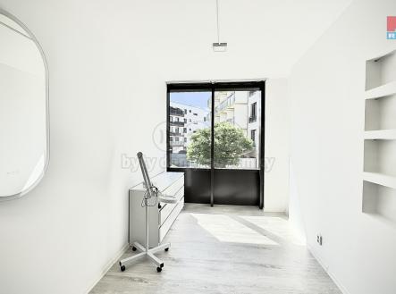IMG_4654-1737115563230.jpeg | Pronájem - obchodní prostor, 18 m²