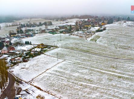 pohled na pozemek | Prodej - pozemek, zahrada, 1 079 m²