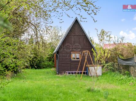 Pohled na chatku | Prodej - pozemek, zahrada, 396 m²