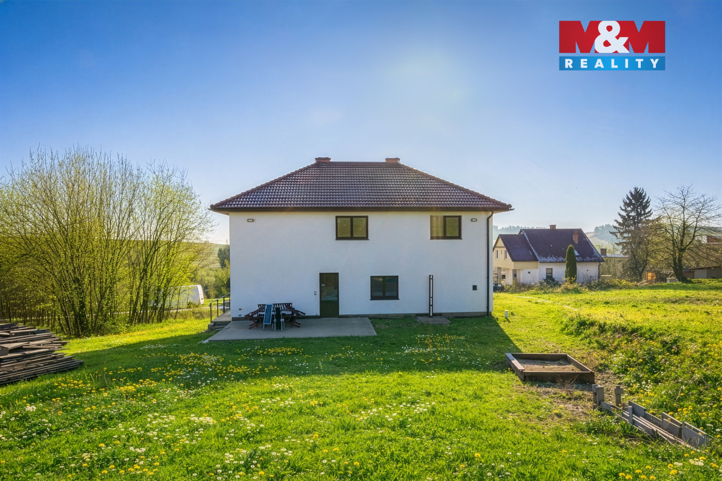 Prodej rodinného domu, 450 m², Neustupov