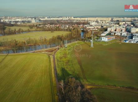 Pozemek Jizdarna (1).jpg | Prodej - pozemek pro komerční výstavbu, 6 364 m²