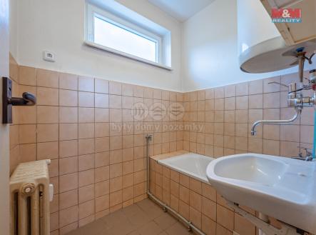 BYT CERCANY.jpg | Prodej bytu, 3+1, 63 m²
