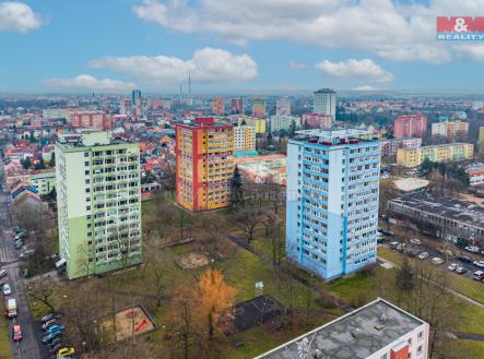 pohled na okolí | Prodej bytu, 3+1, 71 m²