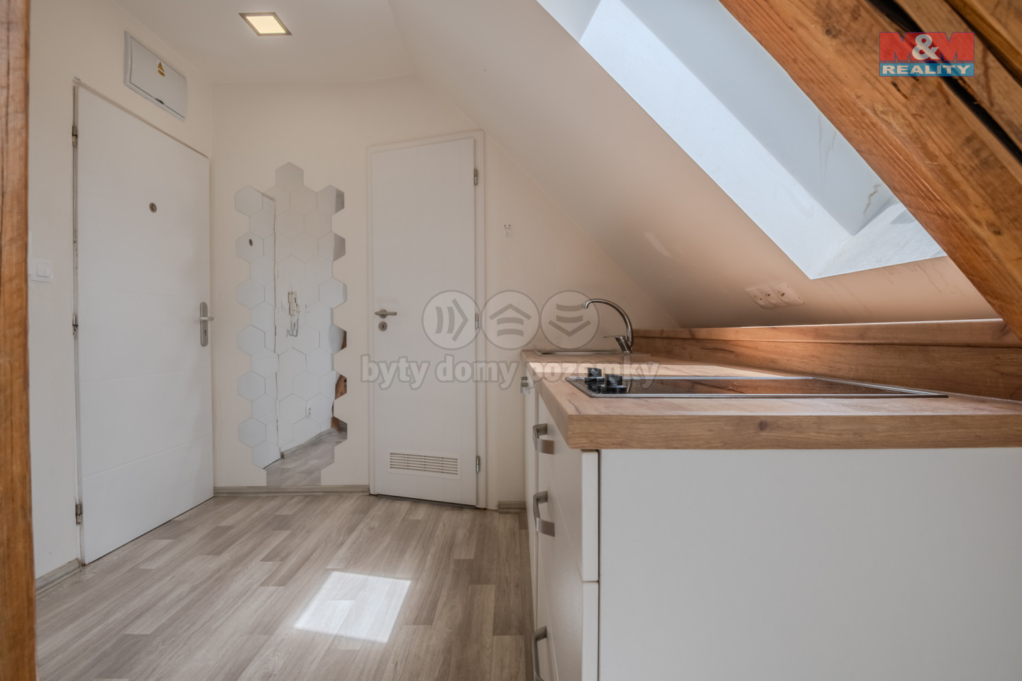 d85-2752-hdr.jpg