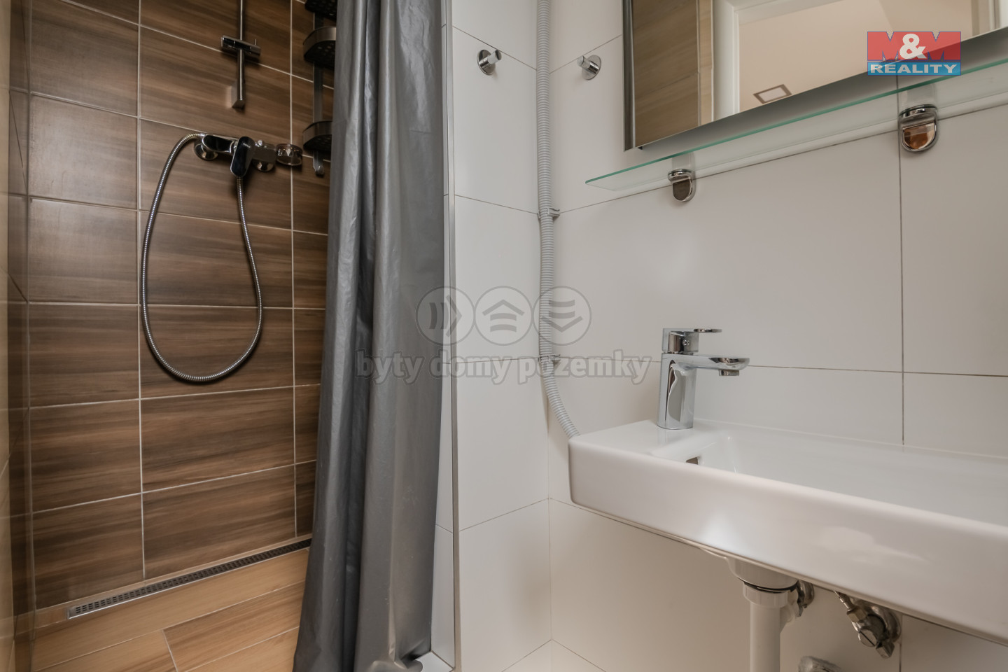 d85-2746-hdr.jpg