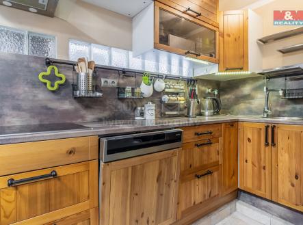1 p. | Prodej - dům/vila, 220 m²