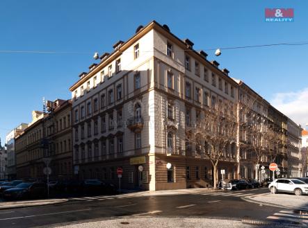 Pohled dům z ulice Zborovské | Prodej bytu, 2+kk, 71 m²