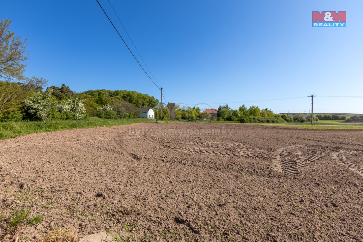 Realitni╠ü foto - Lotous╠î 1 - Kla╠üra Pr╠îibi╠ükova╠ü - 5.jpg