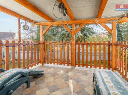 Terasa  | Prodej - dům/vila, 200 m²