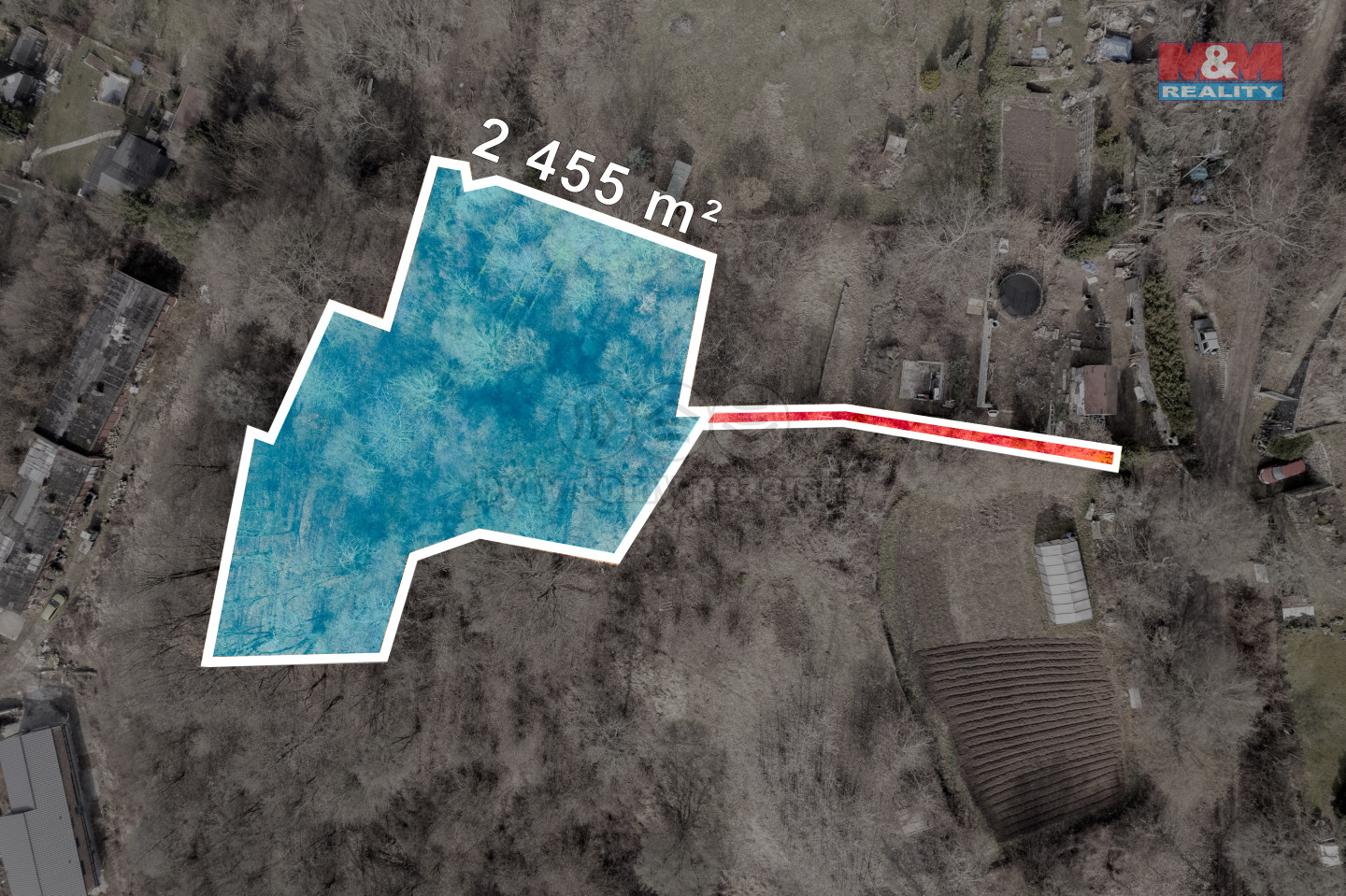 Pohled na prodávaný pozemek