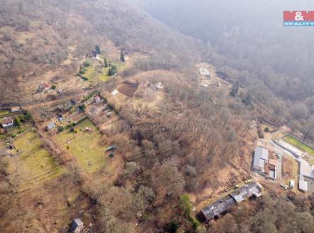 Pohled na prodávaný pozemek | Prodej - pozemek pro bydlení, 2 455 m²