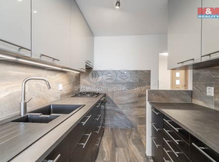 SKR06425-HDR.jpg | Prodej bytu, 3+1, 80 m²