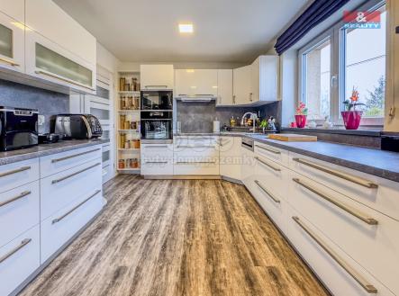 kuchyně  | Prodej - dům/vila, 200 m²