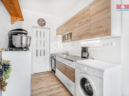 010.jpg | Prodej bytu, 2+1, 65 m²