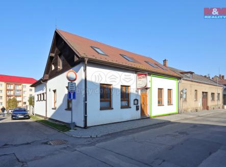 Pohled z ulice | Pronájem - obchodní prostor, 80 m²
