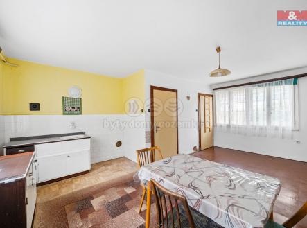 Kuchyně | Prodej - dům/vila, 180 m²