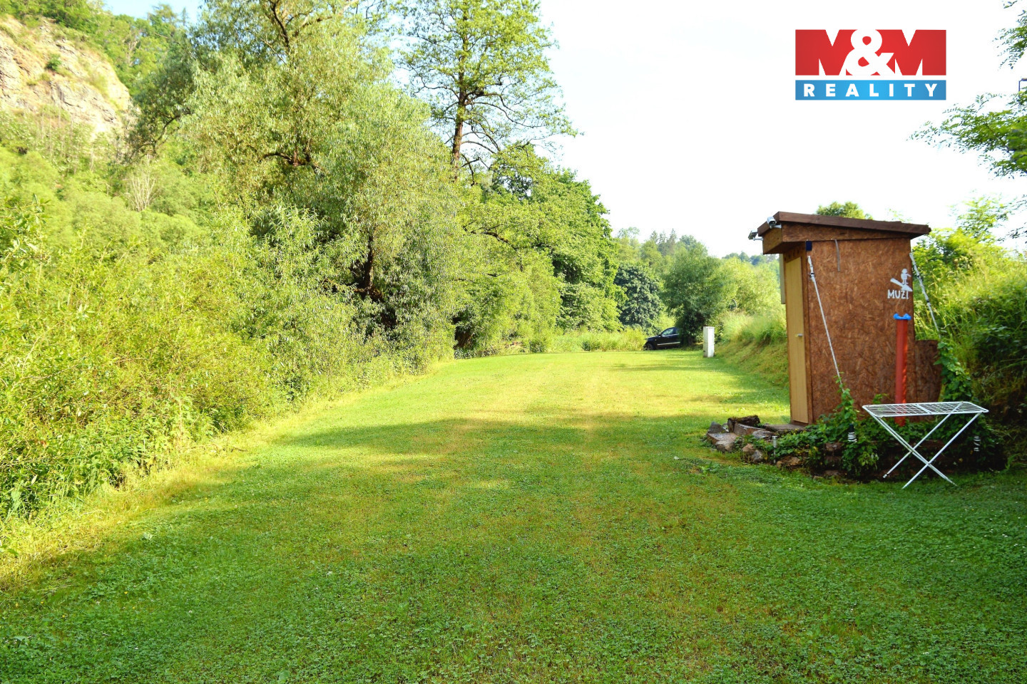 místo na postavení mobilheimů.jpg