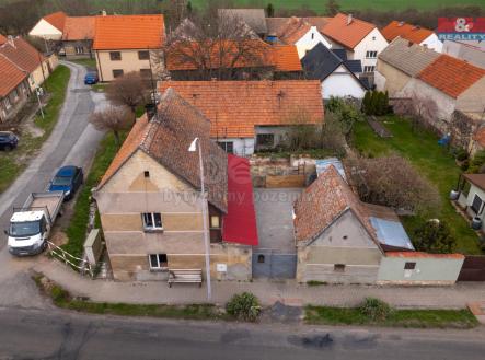 Realitní fotografie - Hřivčice - Kristýna Vaitová - 16.jpg | Prodej - dům/vila, 100 m²